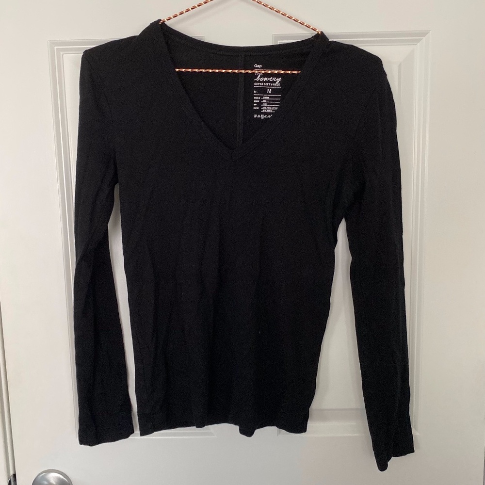 Gap The Bowery Super Soft v-neck long sleeve tee